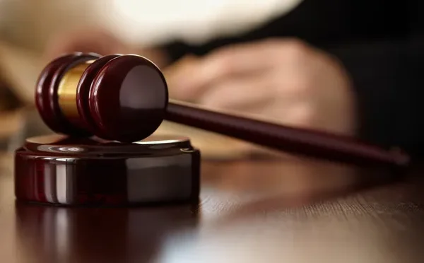 depositphotos_15812491-stock-photo-judges-gavel
